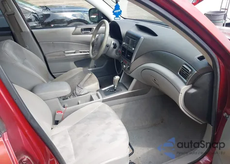 2010 Subaru Forester 2.5X Premium z USA, uszkodzony, nr VIN JF2SH6CC6AH776972